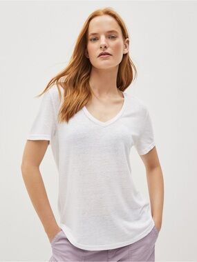 GAP Women's Size Small White 100% Linen V-Neck T-Shirt Breezy Coastal Summer